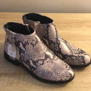 Time and Tru women’s ankle boots snakeskin print